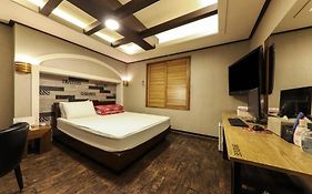 Bridge Hotel